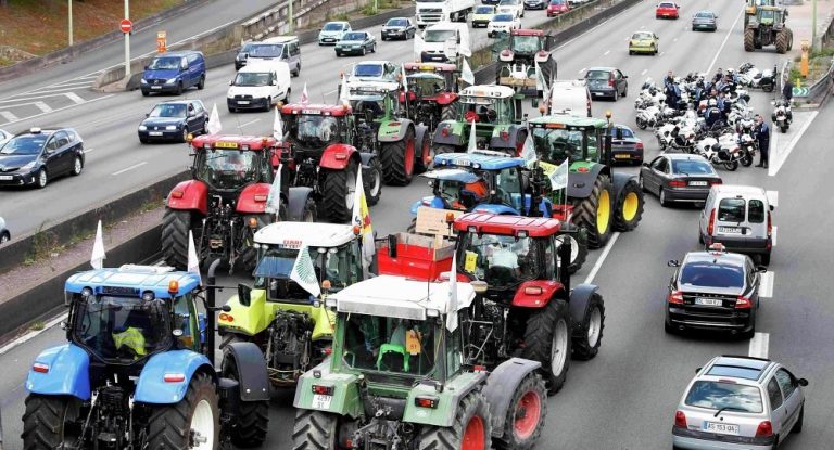 Reuters: Franţa cere modificarea legislaţiei UE în câteva zile, pentru a opri protestele agricultorilor