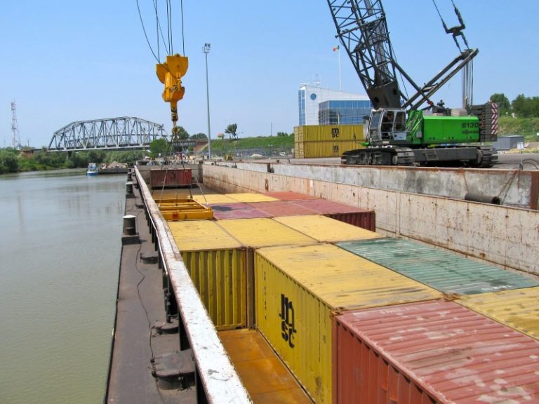 Danube Logistics câștigă în bătălia pentru porţile maritime ale ţării