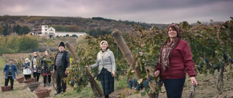 VIDEO. Lucrătorii din Purcari cântă „We are the champions” pentru a celebra victoria la Decanter London