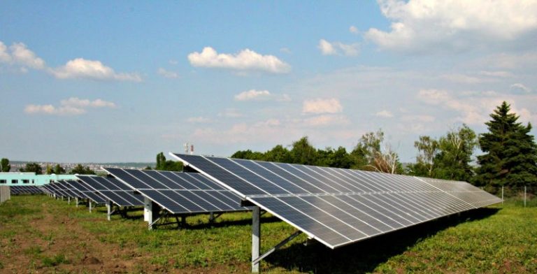 Numărul panourilor fotovoltaice în R. Moldova a crescut cu 300% în 2023