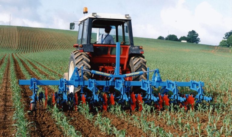 Care sunt cele mai bune utilaje pentru lucrarea solului în agricultura ecologică