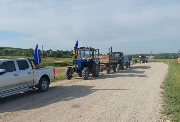 Fermierii din Moldova au început protestele în raioanele țării