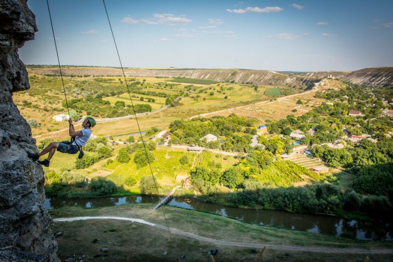 USAID PCRR lansează Programul de granturi „MOLDOVA TURISTICĂ” – vezi condiții de participare