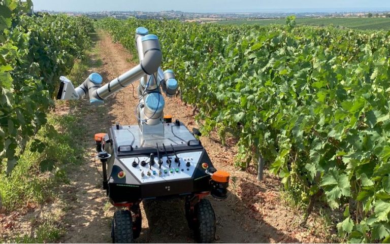 Importanța roboților mobili în agricultură