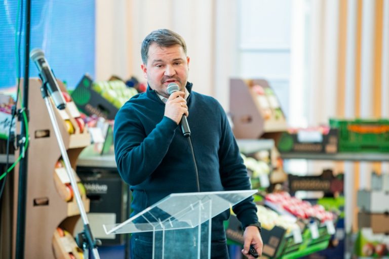 Ștefan Bîtlan: „Cererea de prune de calitate pe piață e enormă”. Soluții propuse pentru un export de succes