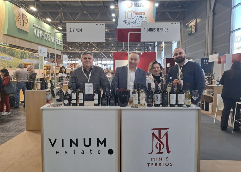 În premieră, vinăriile din Moldova au fost prezentate la Vinexpo Paris 2024