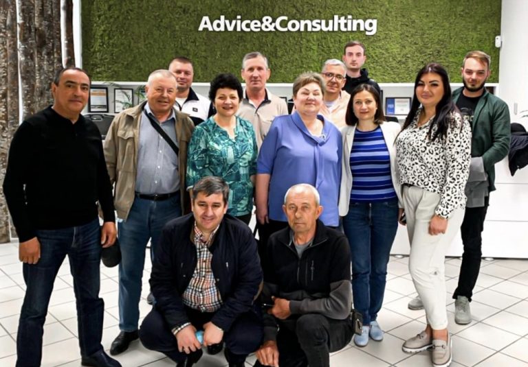 Un grup de pomicultori din Moldova, în vizită la Advice&Consulting, Italia