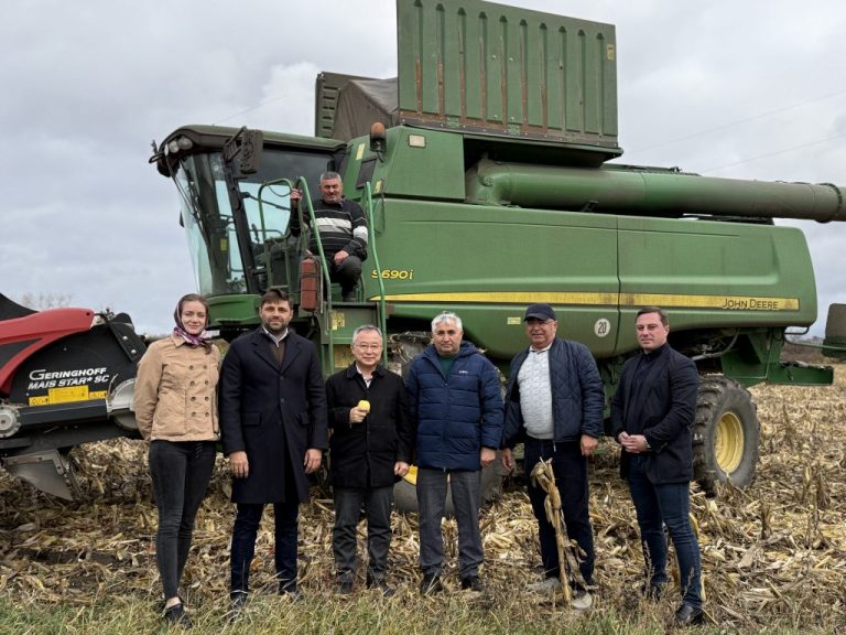 Ambasadorul Japoniei în Republica Moldova, Yamada Yoichiro, încheie mandatul vizitând fermierii beneficiari ai proiectelor ADMA