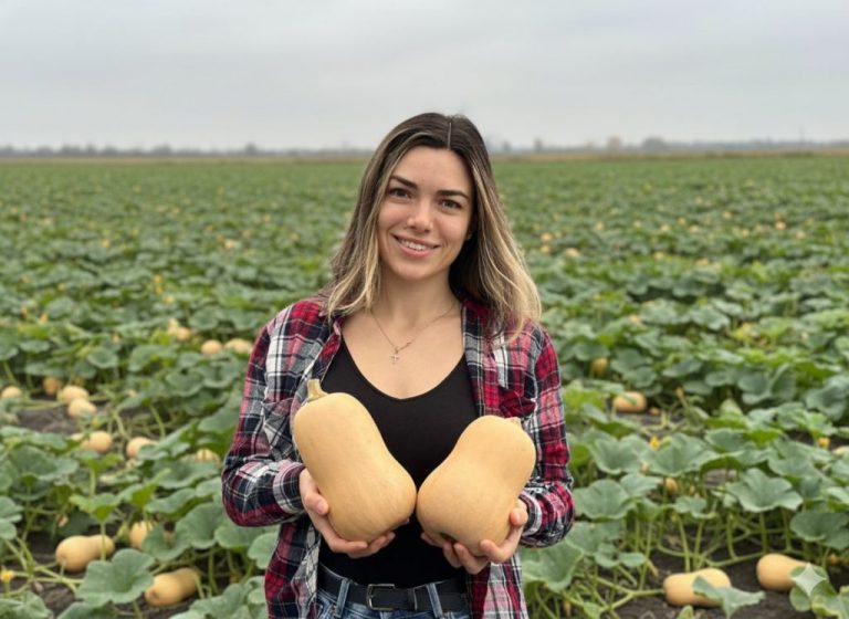 Irina Pintea: tânăra care a transformat ferma familiei într-un ecosistem modern și pregătește 70 de tone de dovleac Butternut pentru piața UE